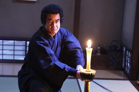 和馬の祖父、和一役の藤岡弘、　(c)フジテレビ