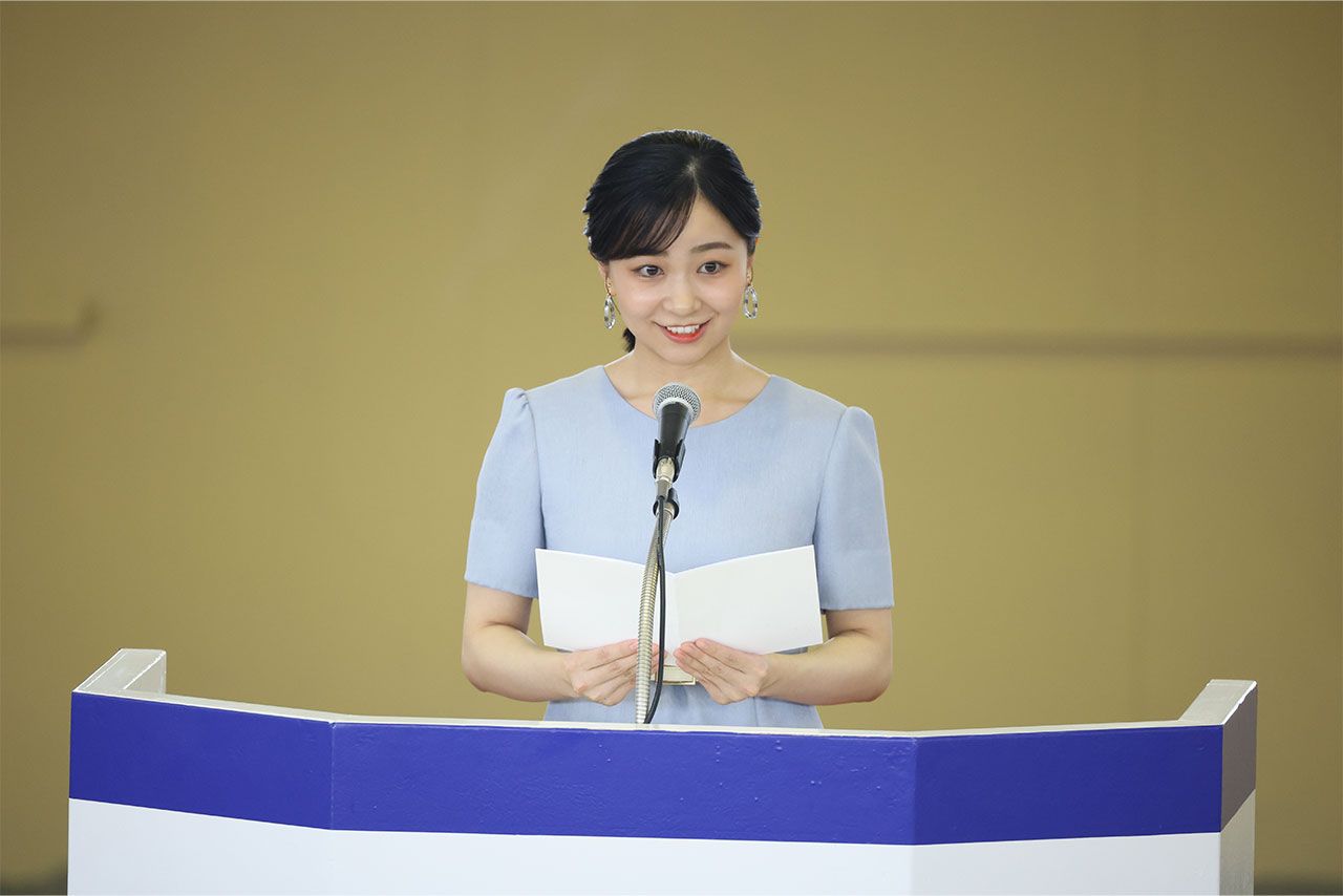 7月24日、静岡県で開かれた「第60回全日本高校馬術競技大会」の開会式に出席された佳子さま