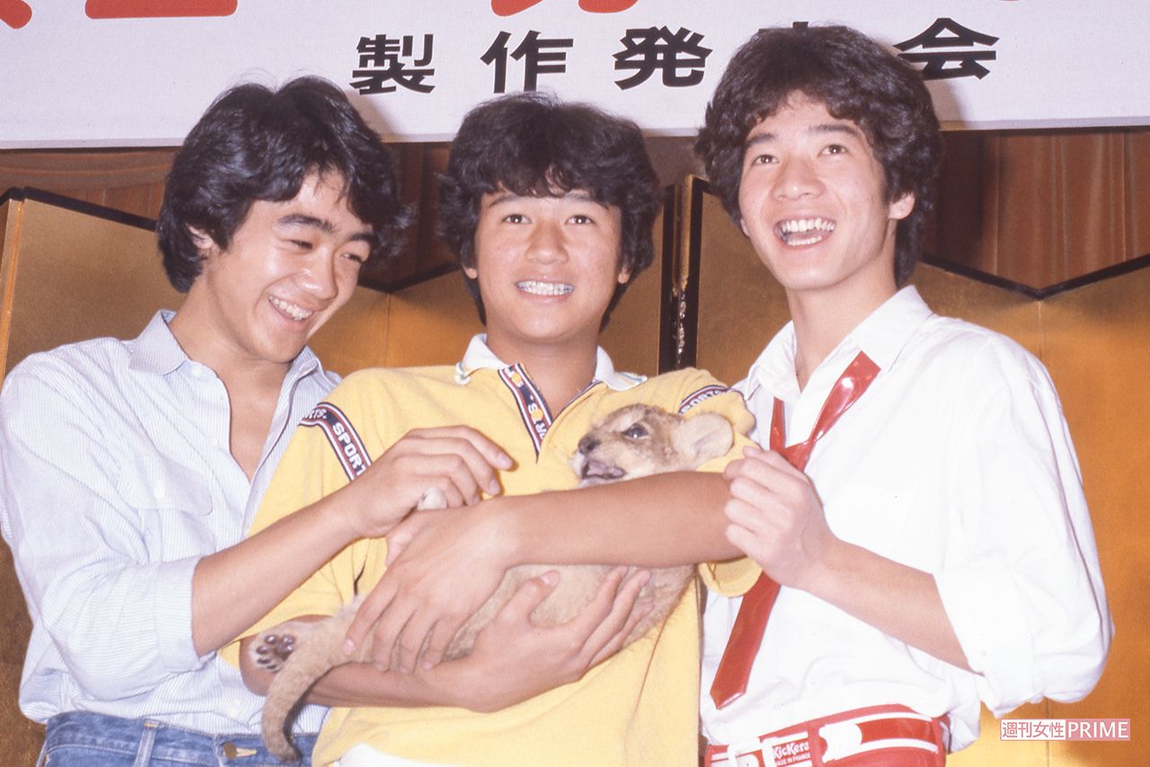 映画『青春グラフィティ スニーカーぶる〜す』製作発表。ヒロインは岡田奈々。'81年2月公開で、初日舞台挨拶では日劇（東京・有楽町）をファンが何重にも取り囲んだ（'80年9月）