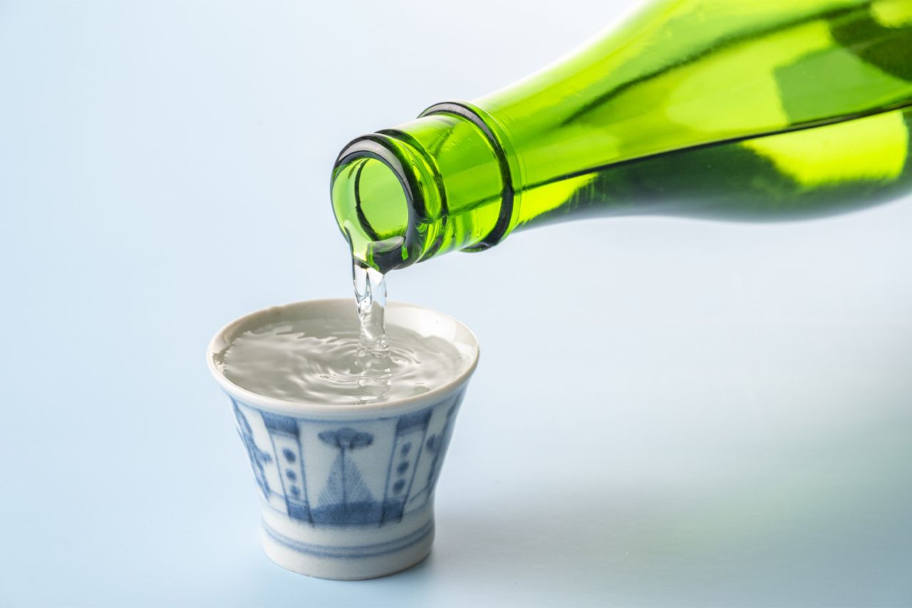 「タバコは吸わないけど、3合のお酒は欠かさない」※画像はイメージです