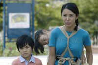 命を繋ぐ5000通の葉書、父母娘のトリプル介護をする童話作家がたどり着いた境地