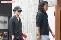 松本潤＆小栗旬『花晴れ』打ち上げにサプライズ登場で、キャストもモジモジ