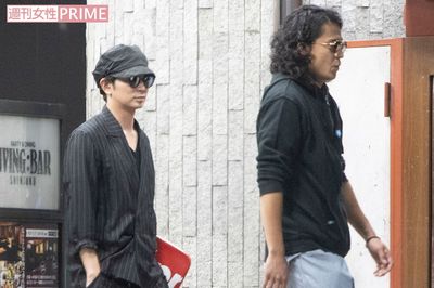 松本潤＆小栗旬『花晴れ』打ち上げにサプライズ登場で、キャストもモジモジ