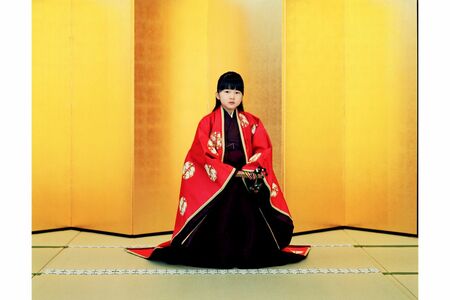 2006年11月、一般の七五三にあたる皇室の伝統行事「着袴の儀」での愛子さま（宮内庁提供）