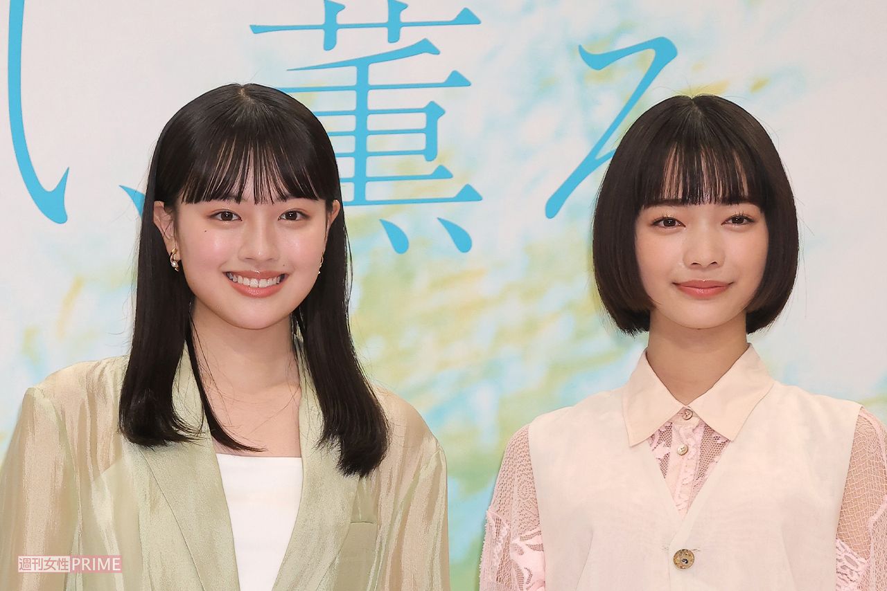 写真左から上坂樹里、見上愛