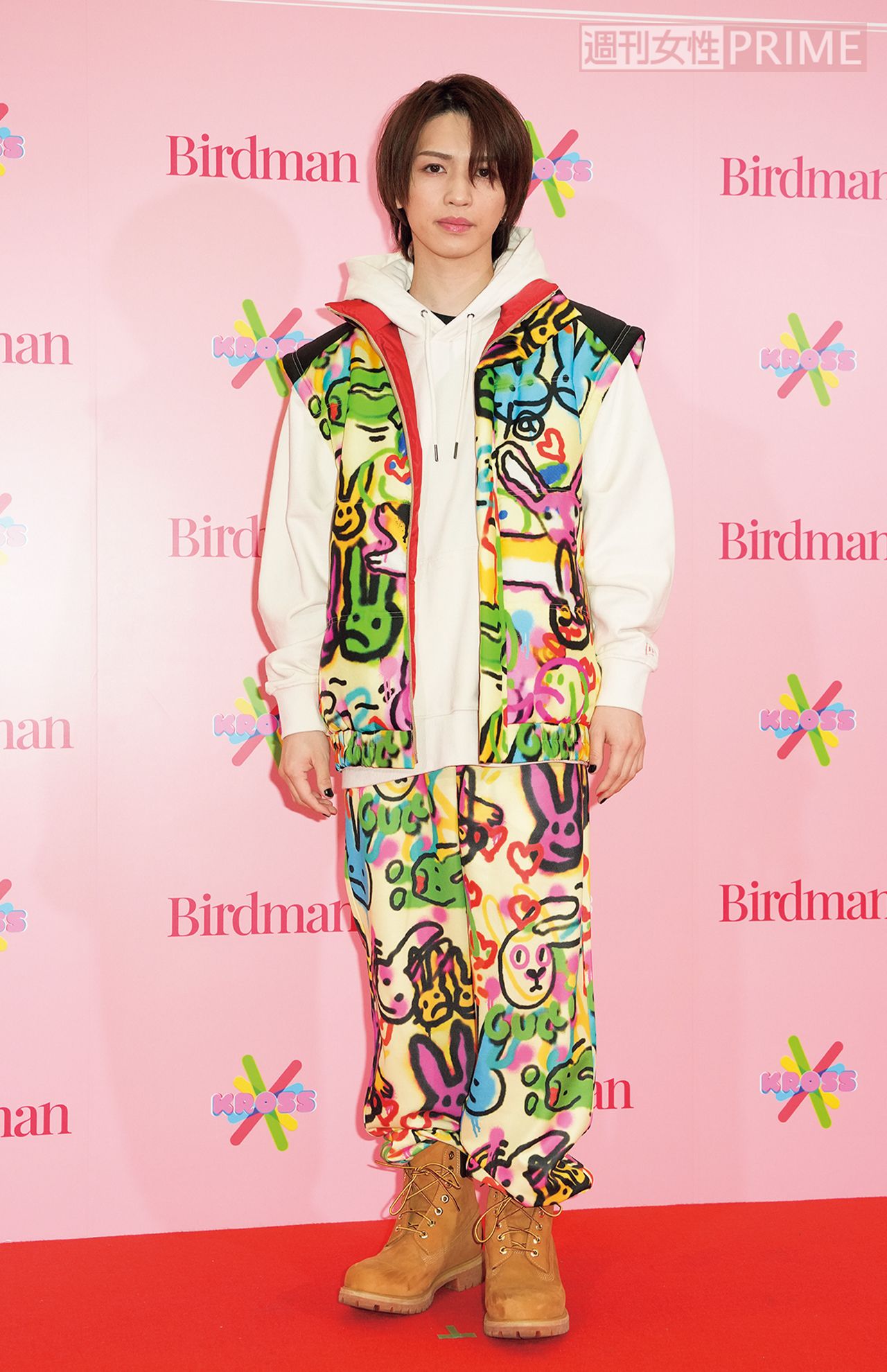 カラフルなGUCCIを身に纏う岩橋玄樹（撮影／伊藤和幸）