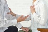 不倫した妻が「私は悪くない」と自己正当化、被害者の夫を責め立てる邪悪な思惑