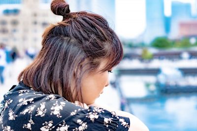 東京都「ネットカフェ難民」のホテル提供を出し惜しみ、消えた3349人の行方