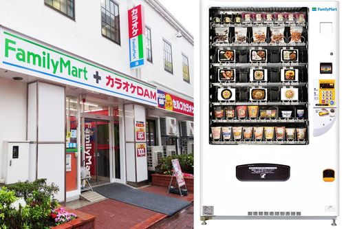 左／カラオケ好きにはたまらない！　右／自販機ではおにぎり、パスタ、デザートまでがそろう（ファミリーマート）