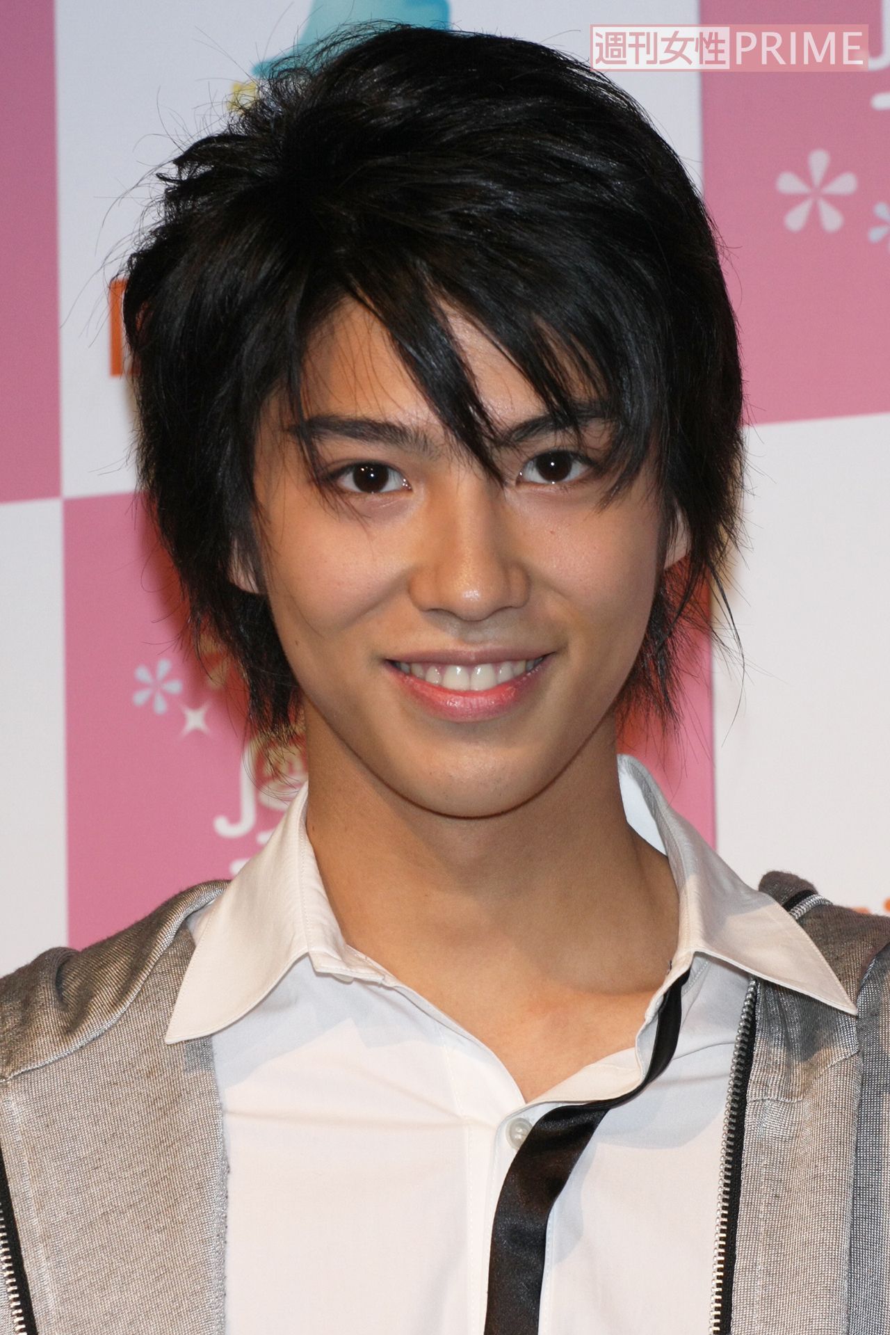 賀来賢人（2008年）