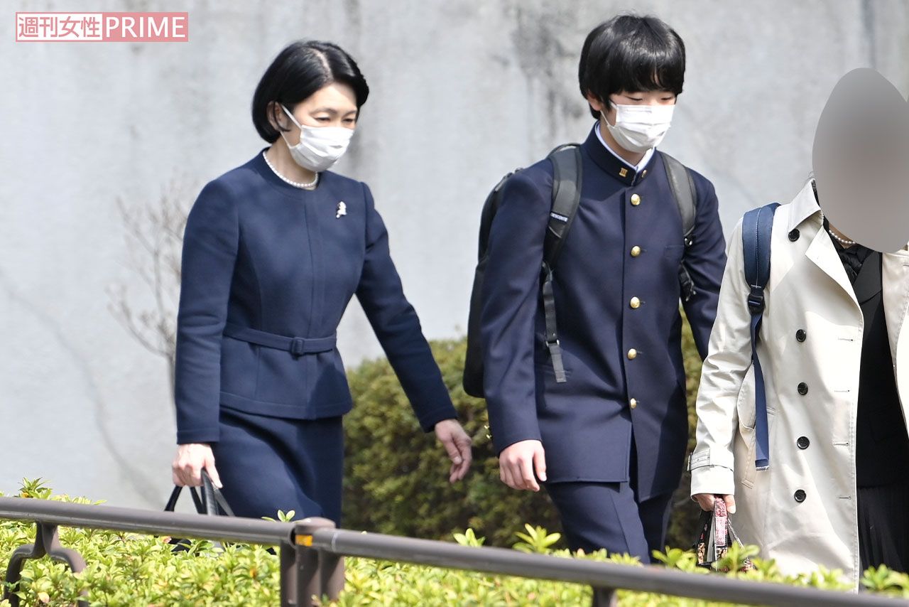 筑附の説明会に向かわれる悠仁さまと紀子さま