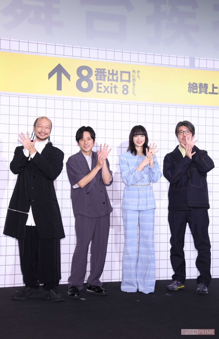 映画『8番出口』初日舞台挨拶に登壇した二宮和也、小松奈々、河内大和、川村元気監督（写真／本誌写真班）