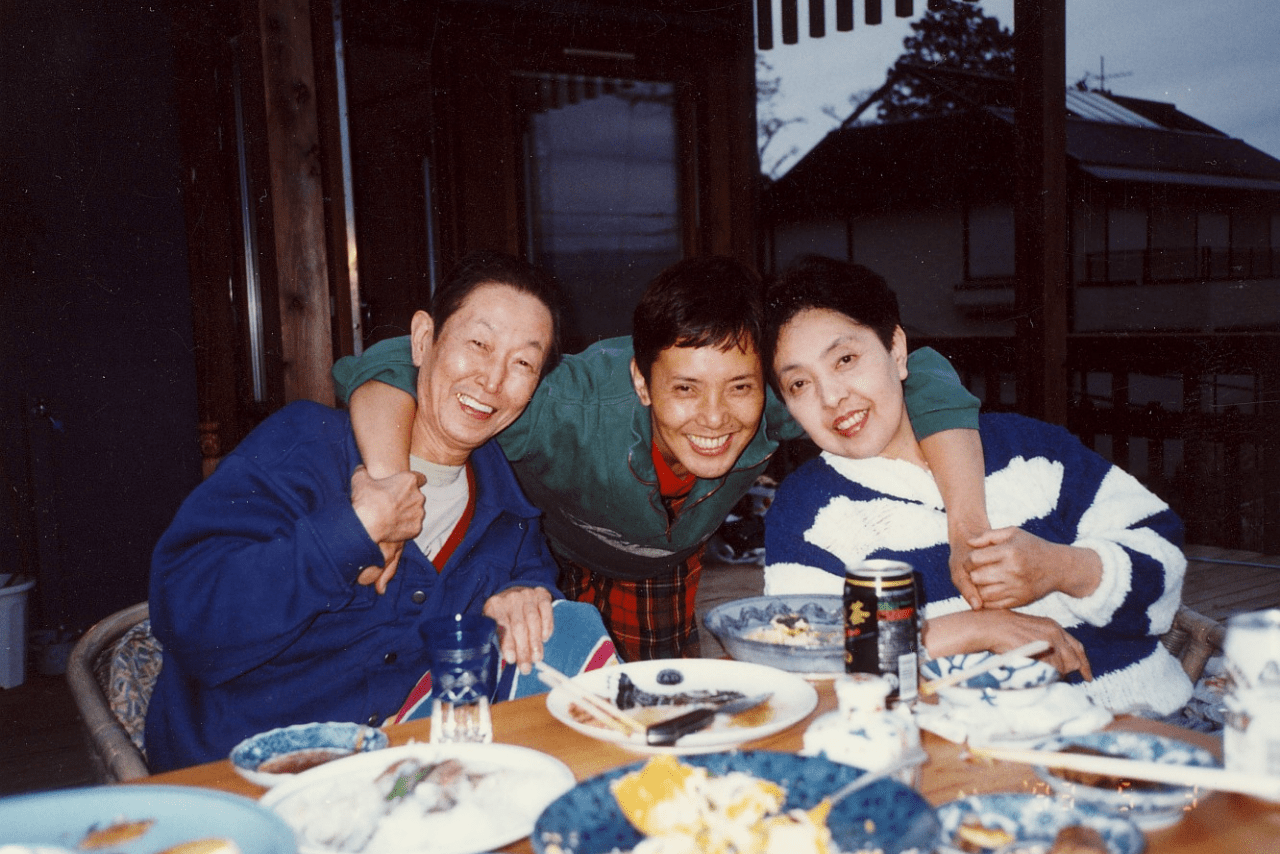 93.5.3熱海の家にて亡き父母と