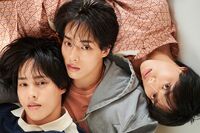 SNS総フォロワー330万人の『佐藤三兄弟』初写真集が発売「母に“3人産んでよかった”と思ってもらいたい」