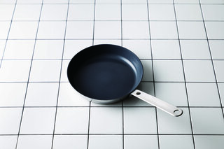 IKEAフライパン（ヘムコムスト）24cm（撮影／よねくらりょう）