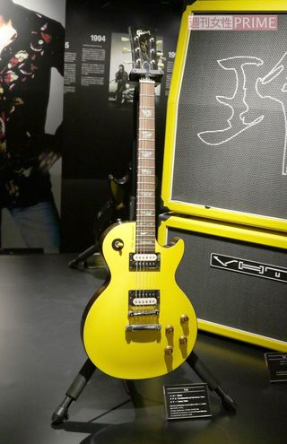 日本人で初めて、史上5人目のギブソン社レスポール“シグネチャー・アーティスト”に松本が認定された際にリリースされた、初のシグネチャーモデル　撮影／近藤陽介