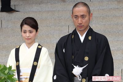 小林麻央さん死去から半年、母業もこなす海老蔵 “基金を世界へ” に込めた想い