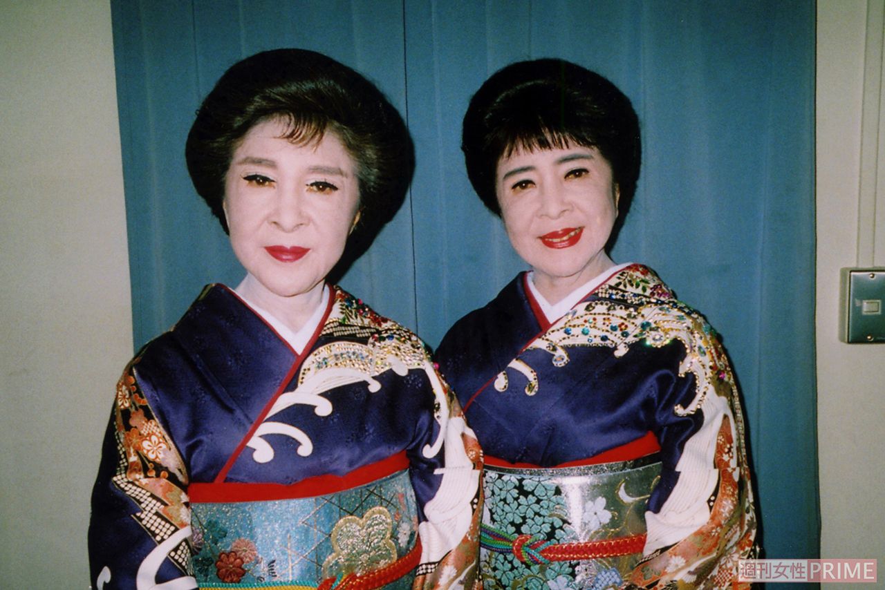 着物が似合うこまどり姉妹