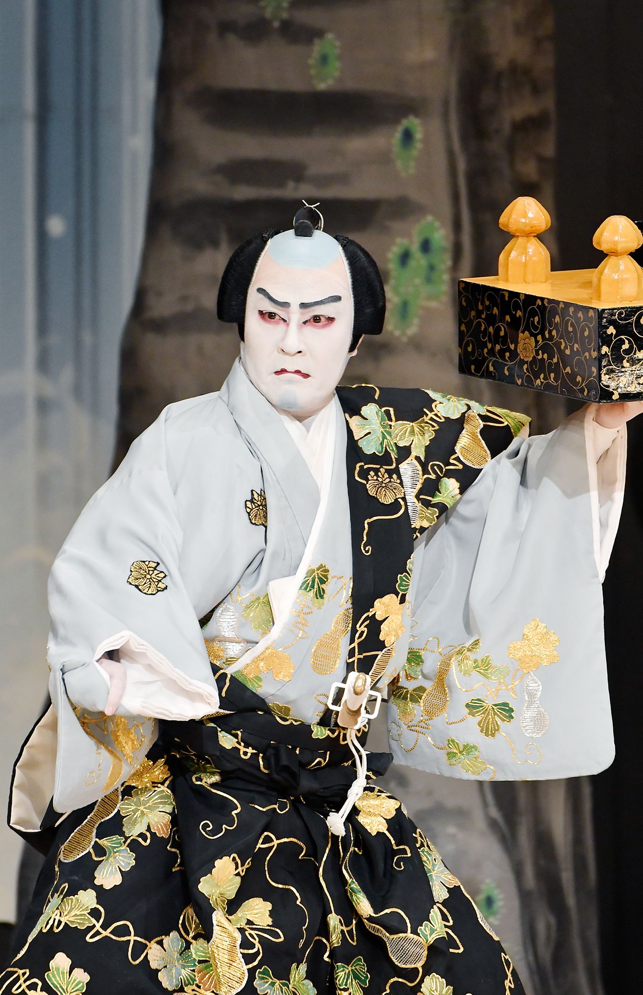 『金閣寺』此下東吉＝市川右團次　(c)松竹