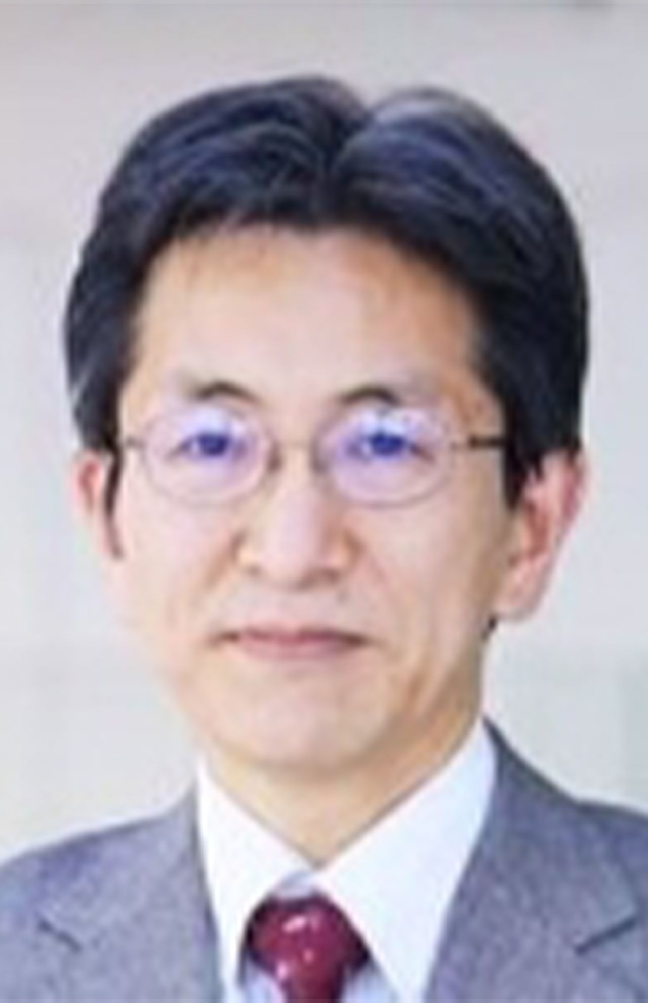 福島洋一さん●大東文化大学教授／東京農工大学農学部農芸化学科卒業、同大学大学院修了後、ネスレ日本入社。ネスレ中央研究所（ローザンヌ）、ネスレリサーチ東京、ウエルネスコミュニケーション室などに勤務。プロバイオティクスやコーヒー、抹茶の健康機能の解析などに取り組む。ネスレ日本・学術顧問。2022年より現職。