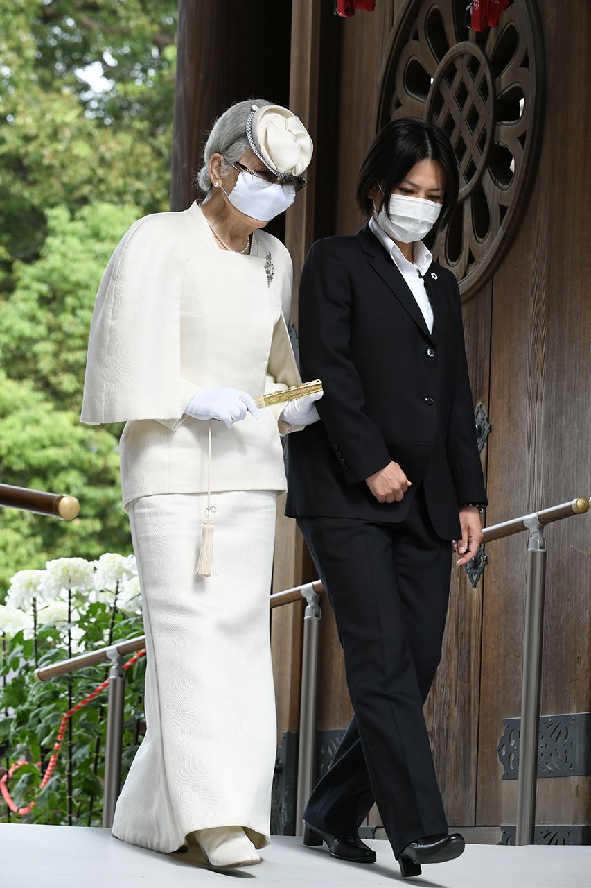 10月28日に『明治神宮鎮座百年祭』のため、参拝された美智子さま。上皇さまや両陛下、秋篠宮ご夫妻もご訪問　クレジットなし