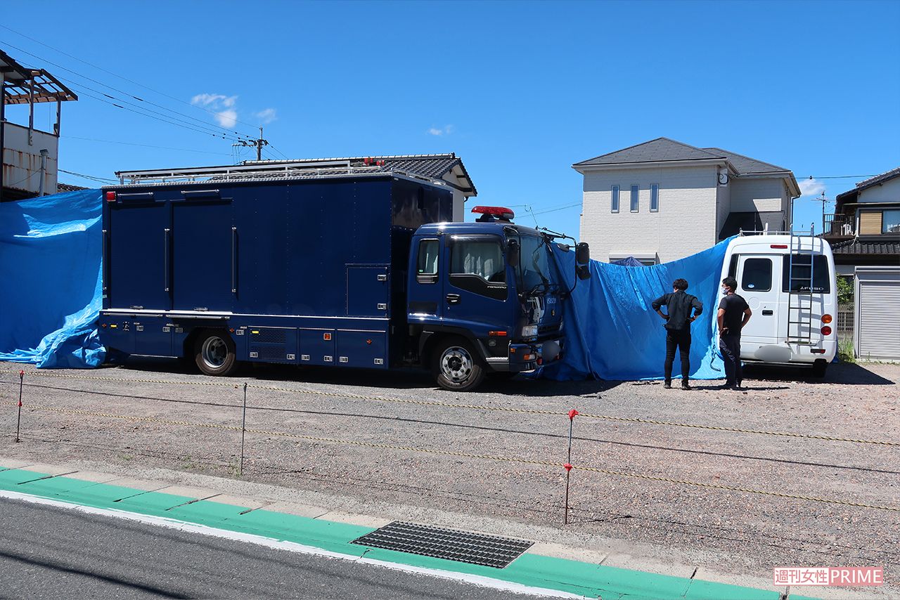 8月5日、同園の駐車場で福岡県警の現場検証が行われていた