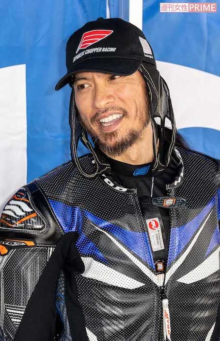 2025年7月6日、富士スピードウェイの二輪ロードレースに出場し、2位に入賞した長瀬智也