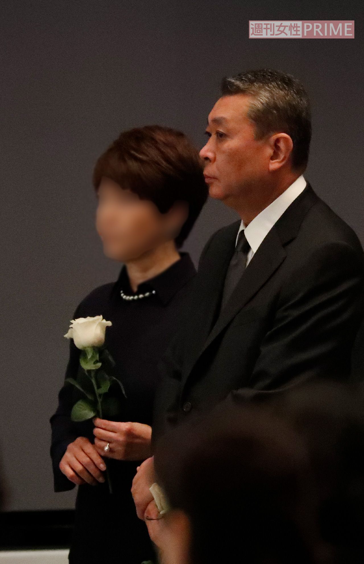 2018年、中村勘三郎さんの七回忌式典に出席した江川卓氏と妻
