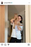 石田ゆり子は犬1匹と猫6匹と暮らす動物好き(インスタグラムより)