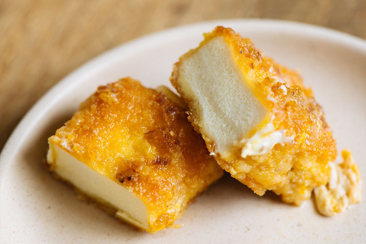 割ってみると確かに豆腐だ