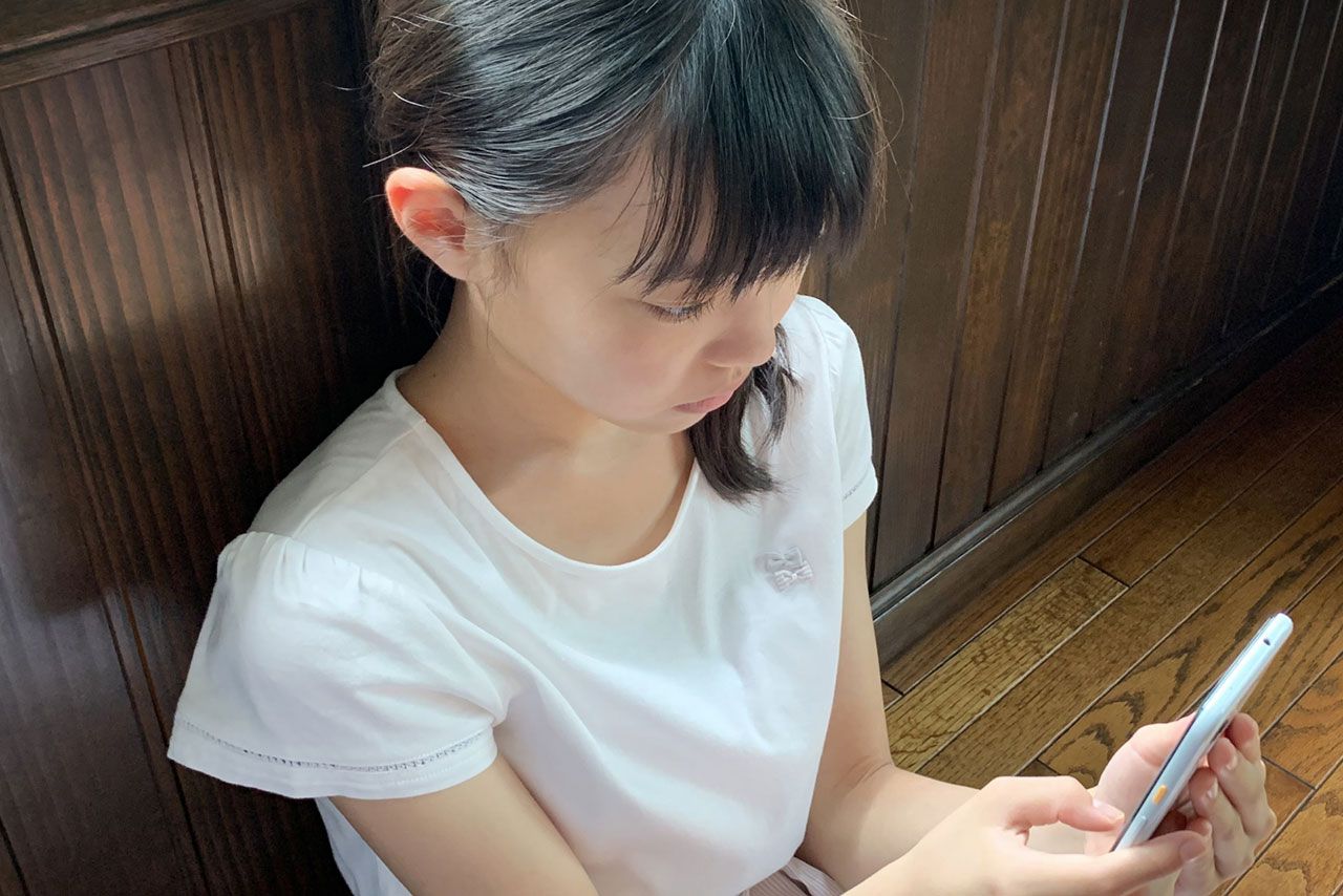 AIには何でも相談できるという若者も（写真はイメージです）