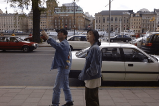 故・志村けんさんとは仕事帰りに会って、雑魚寝をする仲だった。一緒に旅行にもよく行った