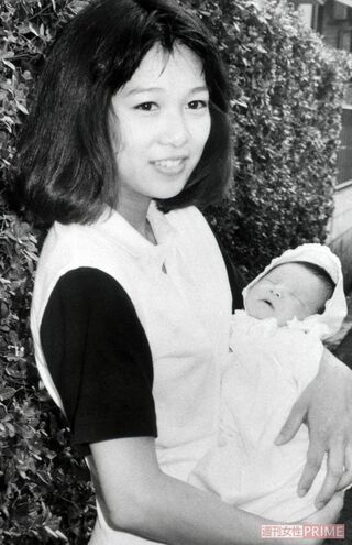 '89年に芸能活動を再開。外科医の男性と結婚し、'90年9月には第1子を出産してママになった