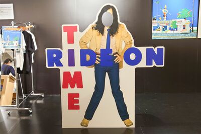 タワーレコード渋谷店のPOPUPイベントの顔はめパネル