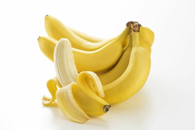 【知って楽しい雑学】バナナの白い筋は食べた方がいいの？白い筋は栄養素を運ぶ「維管束」、筋がとれている…