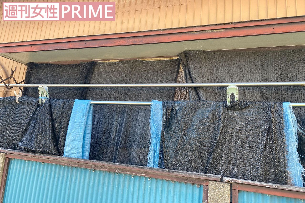 千葉市花見川区で母子が2人で住んでいた家は黒い布で窓を覆われた部屋も