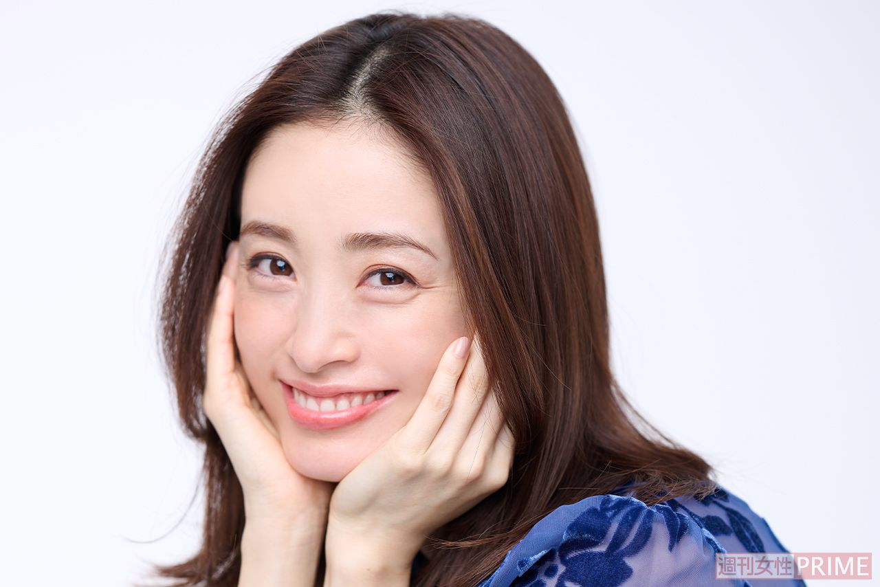 昔と変わらない優しい笑顔を見せる上戸彩（撮影／渡邉智裕）