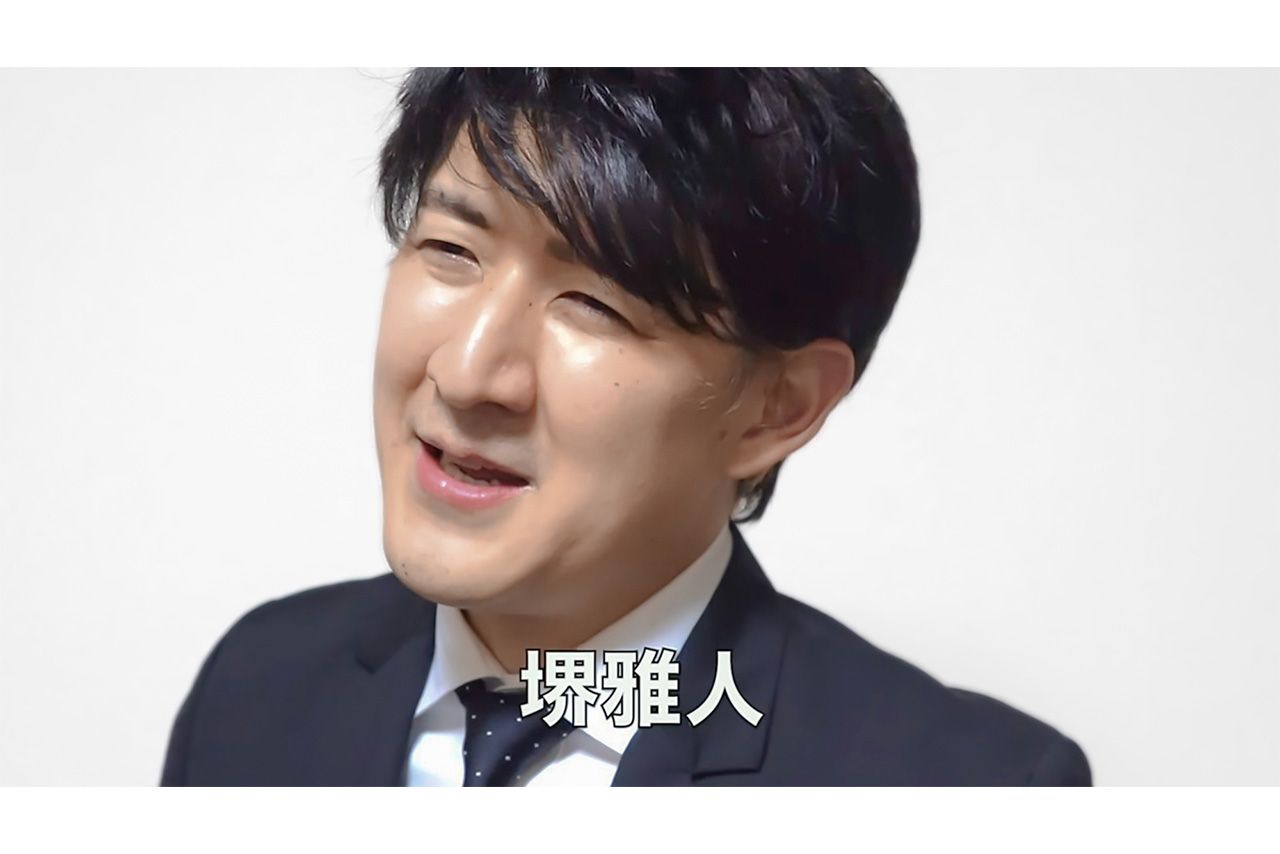 むらせは半沢（堺雅人）や大和田取締役（香川照之）はもちろん、花（上戸彩）や平山美幸（南野陽子）、さらには諸田（池田成志）や三木（角田晃広）などの端役まで、ほぼ全出演者を1人でまねしまくり（本人YouTubeより）