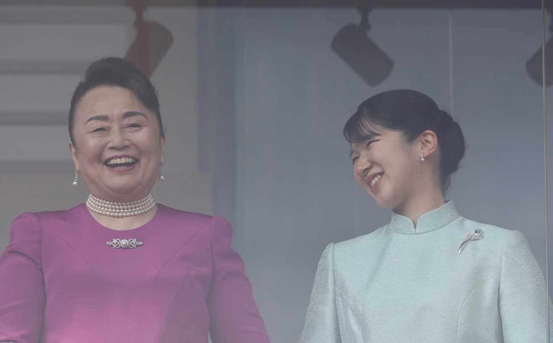 今年の新年一般参賀では、愛子さまと信子さまの親しげなご様子がみえた