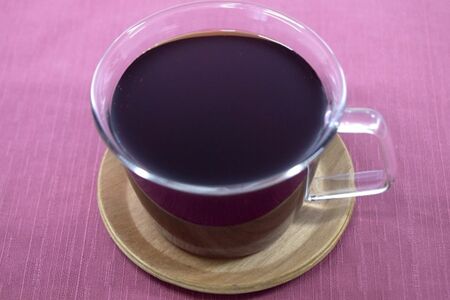 ザクロジュースは飲みやすいが、砂糖が多いものがあるので注意