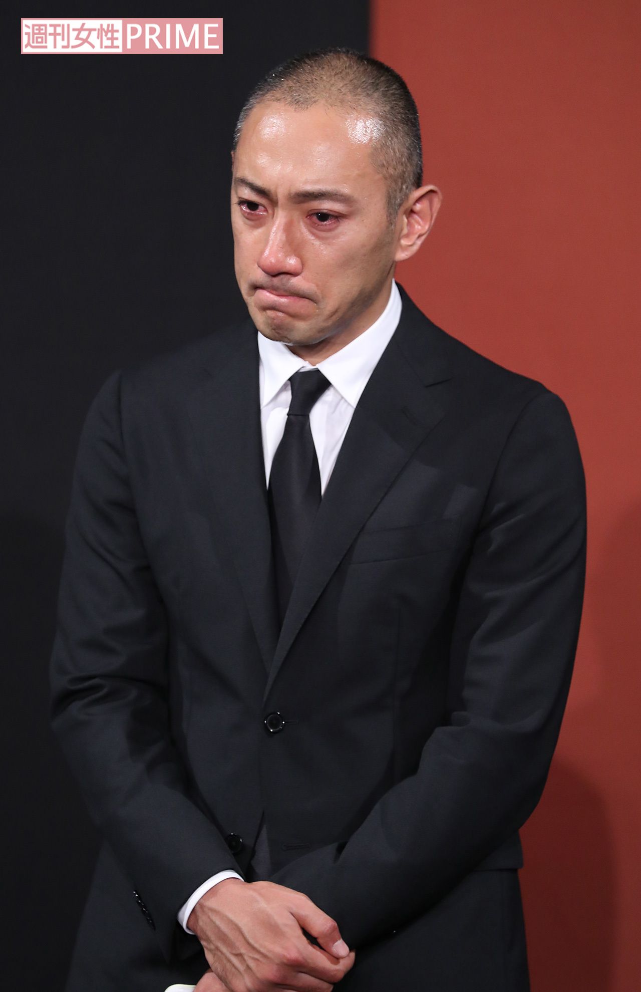 愛する妻・麻央さんのの死を受けて会見をひらいた市川海老蔵（'17年6月23日）