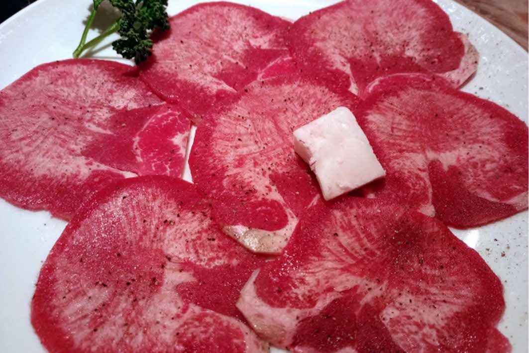 みのもんたさんの命を奪った牛タン。噛み切りにくい肉類は小さくカットして