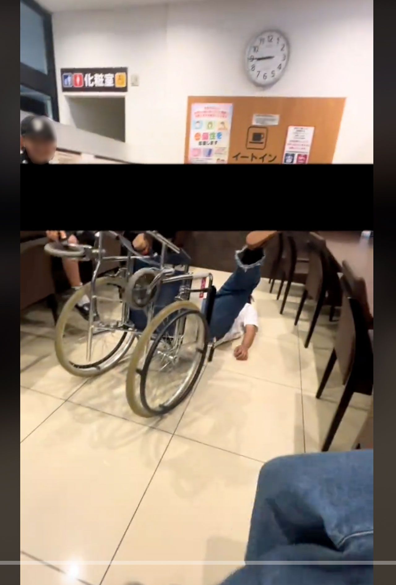 イオンの無料貸出車いすで悪ふざけをする若者たち、左にいる若者はイートインの机の上に座っている（TikTokより）