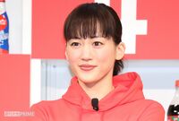 綾瀬はるか、土下座シーン撮影中の仰天行動に「うそでしょ！？」 とツッコミの嵐