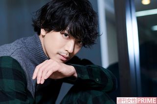 ミュージカル『エリザベート』で暗殺者ルキーニ役に大抜擢！　黒羽麻璃央　撮影／山田智絵