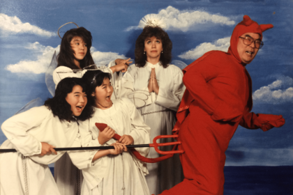 お子さんの幼少期にクリスマスカード用に撮った家族写真