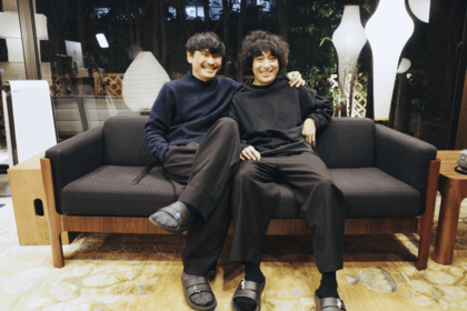 サカナクション・山口一郎に、「おまえは東京出身のぼっちゃんだ。今まで狭い幅でしか生きてこなかった。自分にしかできないことは何か、一人旅で見つけてこい」と送り出された