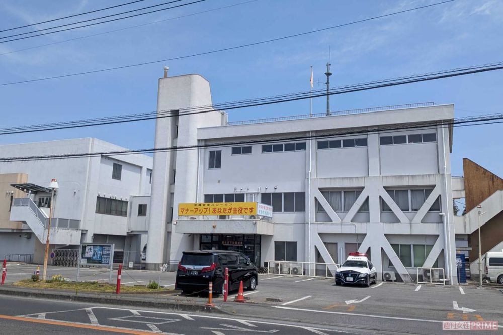 事件現場から約3キロほど離れた位置にある下野警察署