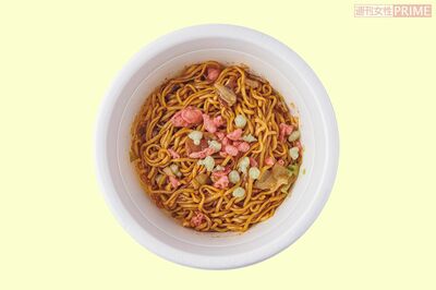 マルちゃん正麺濃厚こくソース焼そば　撮影／山田智絵