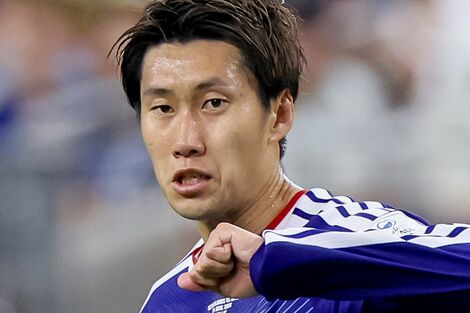 サッカーW杯日本代表・鎌田大地がアメリカのスポーツメディアにイジられた！“世界に再配信”された「鎌田の1ミリ」